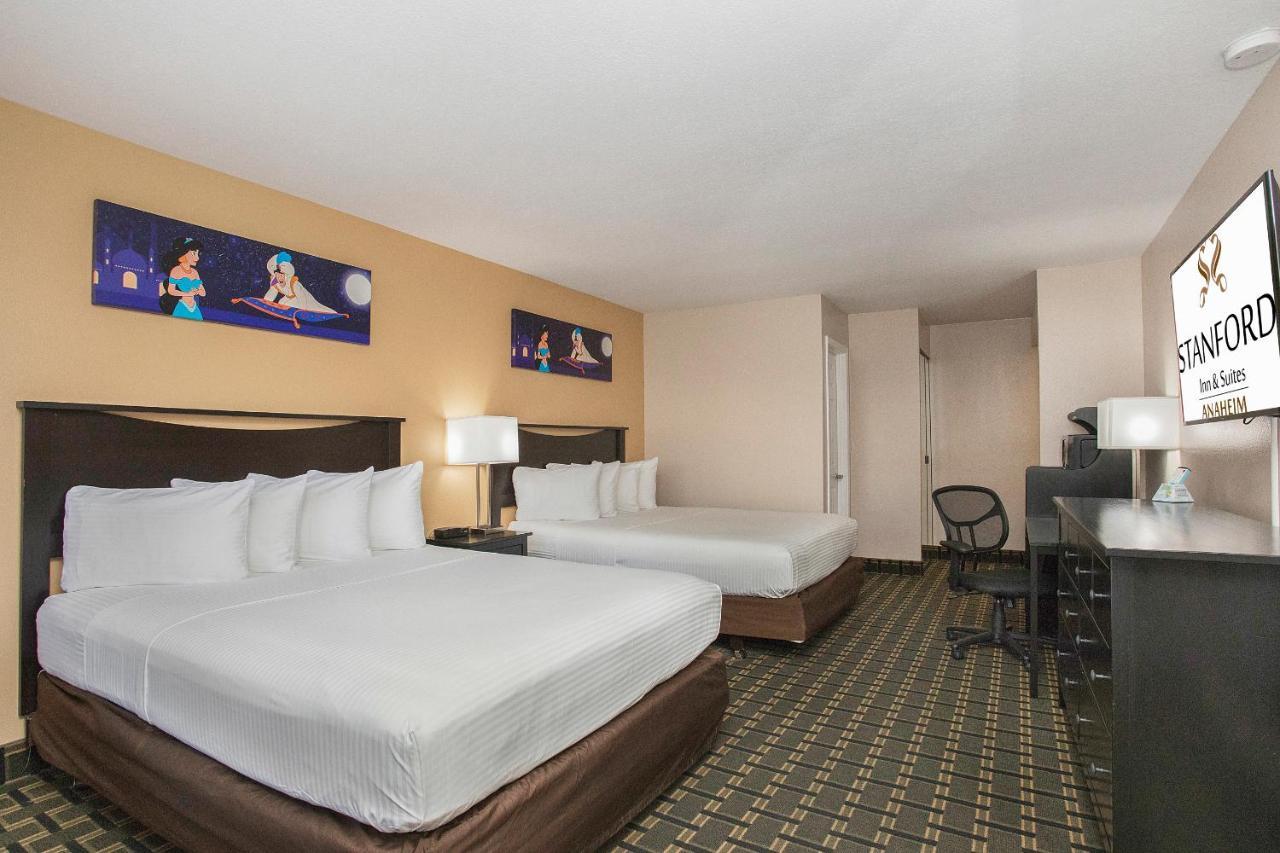 Stanford Inn & Suites Anaheim Esterno foto