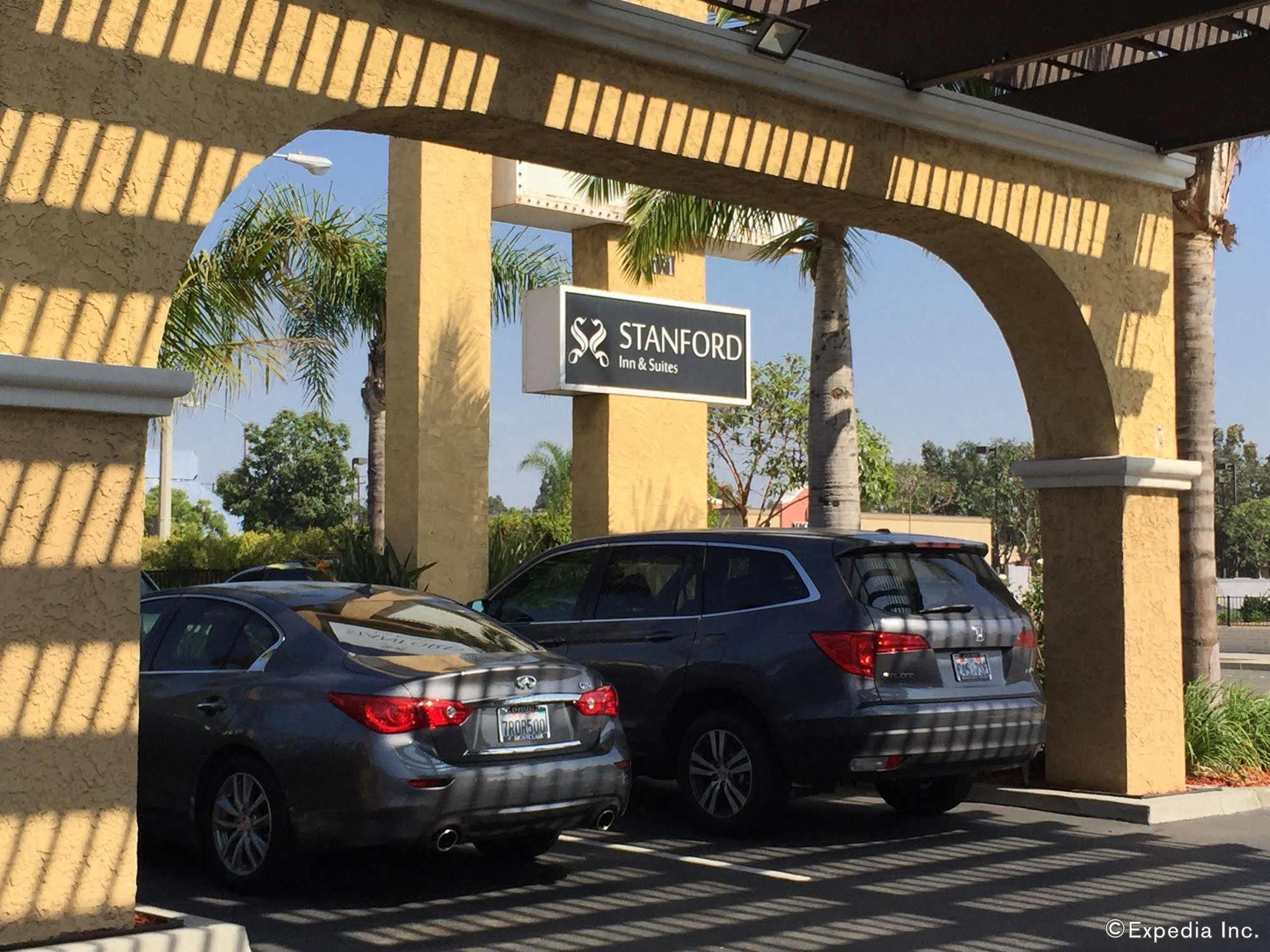 Stanford Inn & Suites Anaheim Esterno foto